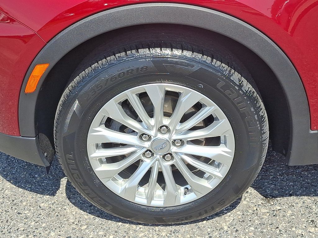 Used 2024 Cadillac XT4 Luxury w/ Cold Weather Package AWD/4WD image 8