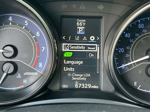 Used 2018 Toyota Corolla iM FWD image 22
