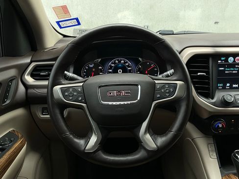 Used 2017 GMC Acadia Denali image 41