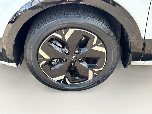 Used 2023 Kia Niro Wind FWD image 30