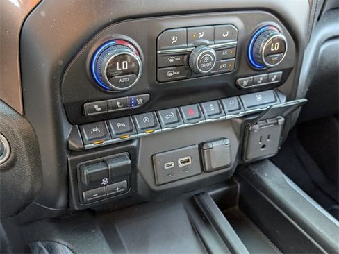 Used 2019 Chevrolet Silverado 1500 High Country w/ Technology Package image 23