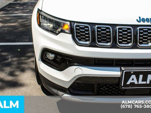 Used 2025 Jeep Compass Limited AWD/4WD image 12