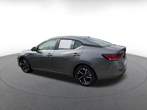 Used 2025 Nissan Sentra SV FWD image 10