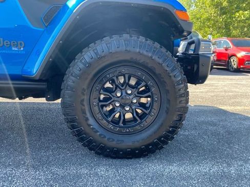 Used 2023 Jeep Wrangler Unlimited Rubicon 4xe AWD/4WD image 5
