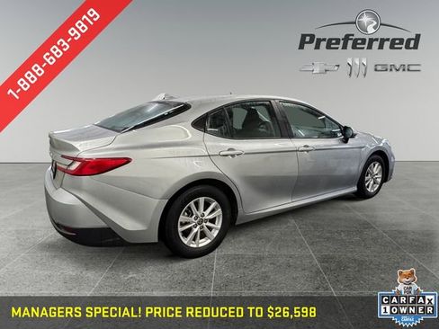 Used 2025 Toyota Camry LE FWD image 17