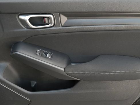 Used 2023 Honda Civic LX image 17