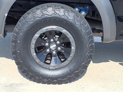 Used 2018 Ford F150 Raptor w/ Equipment Group 802A Luxury image 6