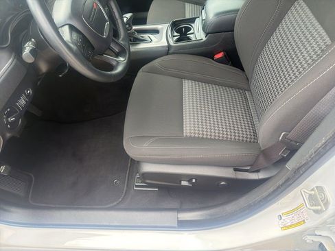 Used 2023 Dodge Charger SXT w/ Blacktop Package RWD image 7