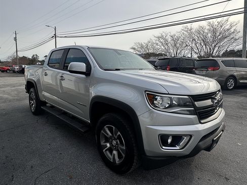 Used 2019 Chevrolet Colorado Z71 image 3