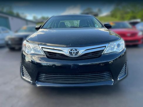 Used 2014 Toyota Camry LE image 6