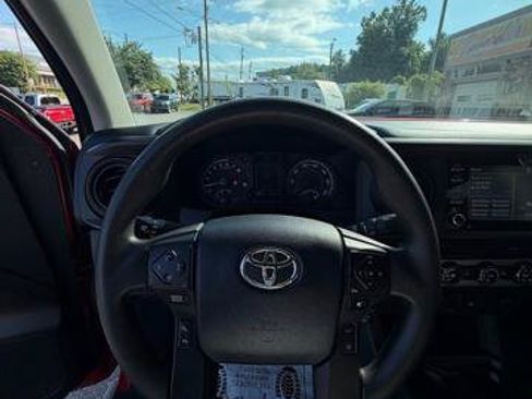 Used 2020 Toyota Tacoma SR AWD/4WD image 15