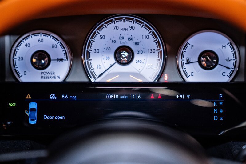 Used 2021 Rolls-Royce Dawn RWD image 33