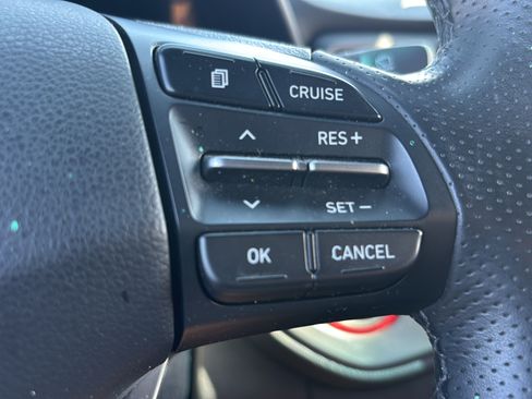 Used 2019 Hyundai Veloster Turbo FWD image 24
