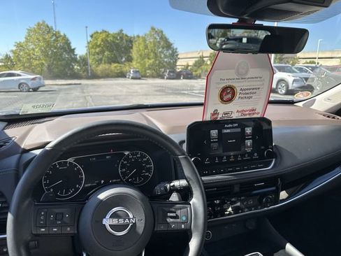 Certified 2023 Nissan Rogue SL w/ SL Premium Package image 13