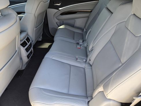 Used 2017 Acura MDX FWD image 29
