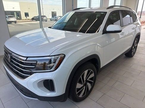 Used 2024 Volkswagen Atlas SE image 10