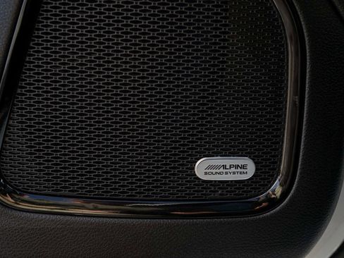 Used 2024 Jeep Compass Limited w/ High Altitude Package image 14