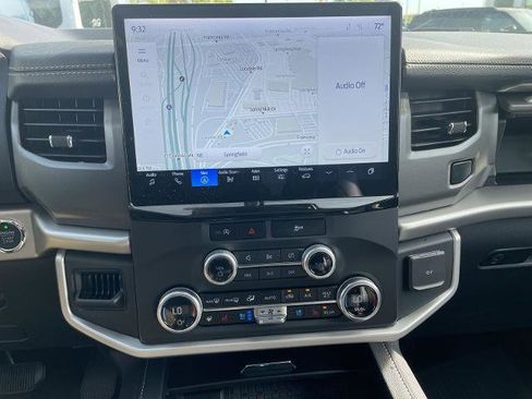 Certified 2024 Ford Expedition Max XLT image 5