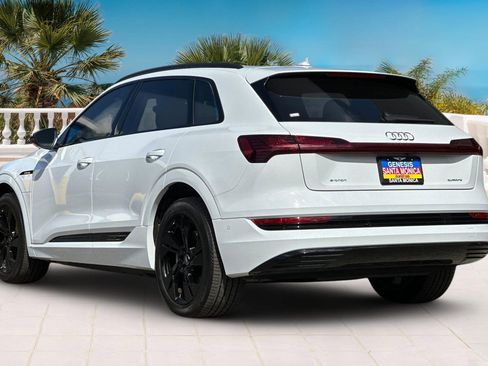 Used 2022 Audi e-tron Premium image 6