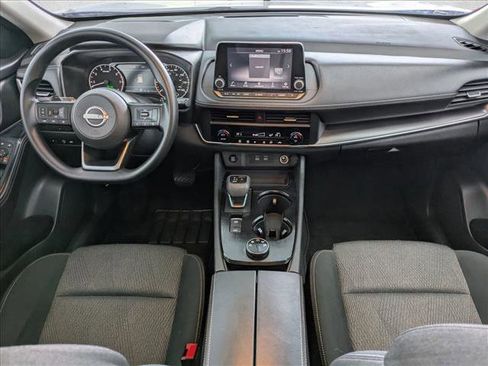 Used 2024 Nissan Rogue SV image 16