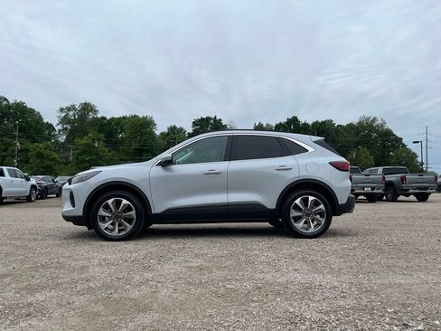 Used 2025 Ford Escape Platinum AWD/4WD image 16