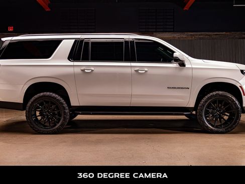 Used 2025 Chevrolet Suburban RST w/ Comfort Package image 10