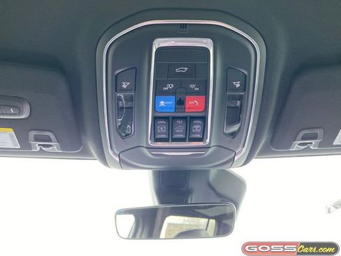 New 2025 Jeep Grand Cherokee L Limited w/ Black Appearance Package image 15