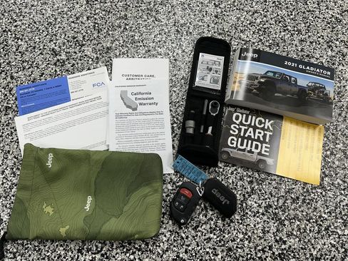 Used 2021 Jeep Gladiator Sport AWD/4WD image 20