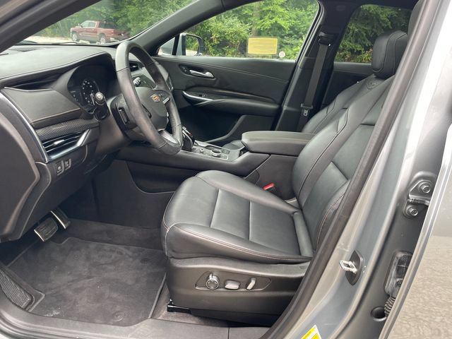 Used 2023 Cadillac XT4 Sport w/ Cold Weather Package AWD/4WD image 40