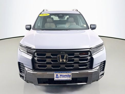 Used 2026 Honda Pilot TrailSport image 2