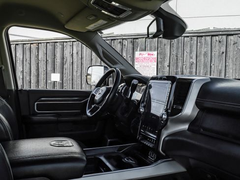 Used 2021 RAM 3500 Laramie image 22