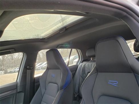 New 2026 Volkswagen Golf image 7