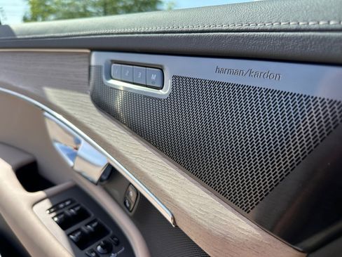 New 2026 Volvo XC90 B6 Plus w/ Protection Package Premier image 18