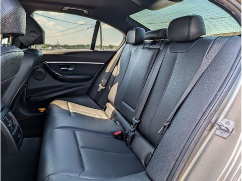 Used 2018 BMW 330i Sedan RWD image 15