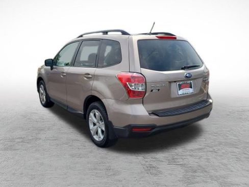 Used 2015 Subaru Forester 2.5i Premium AWD/4WD image 5