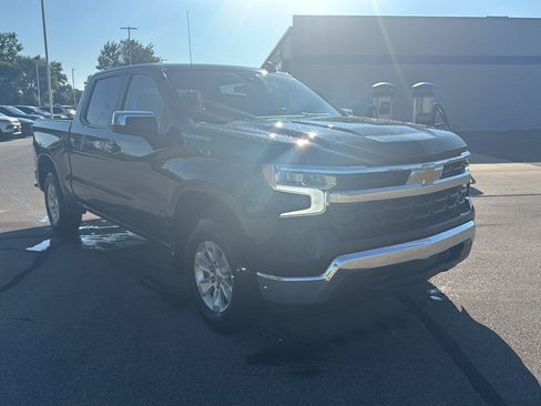 Used 2022 Chevrolet Silverado 1500 LT AWD/4WD image 7