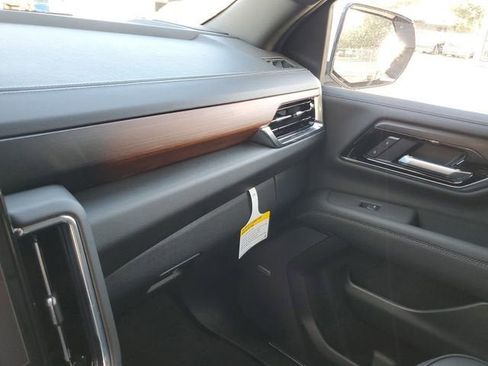 New 2026 GMC Yukon XL Denali w/ Sun & Power Step Package image 25