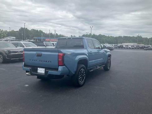 Used 2026 Toyota Tacoma TRD Sport w/ TRD Sport Premium Package RWD image 5