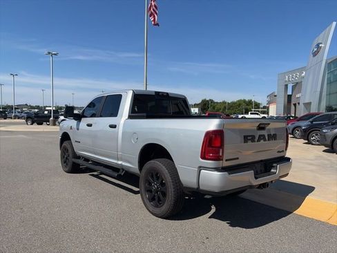 Used 2026 RAM 2500 Big Horn AWD/4WD image 3
