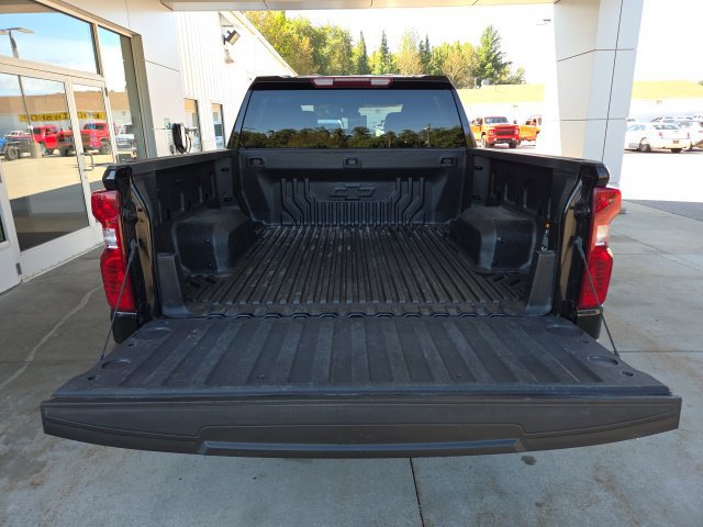 Used 2024 Chevrolet Silverado 1500 LT AWD/4WD image 24