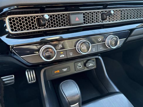 Used 2024 Honda Civic Sport image 31