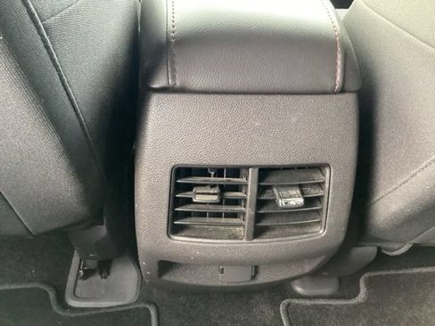 Used 2014 Ford Edge SEL FWD image 16