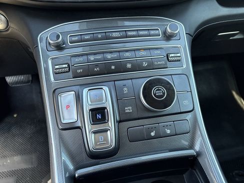 Used 2022 Hyundai Santa Fe SEL w/ Convenience + Premium Package image 16