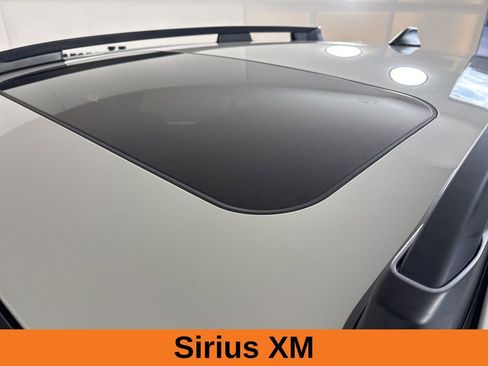 Used 2024 Subaru Crosstrek 2.0i Premium image 9