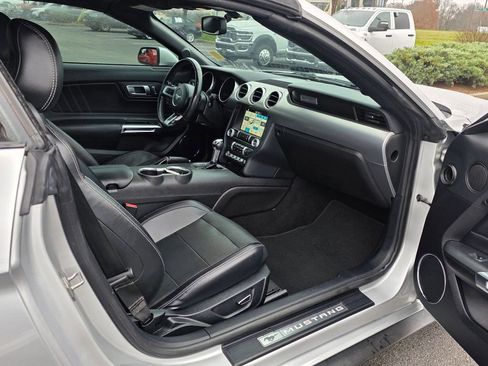 Used 2019 Ford Mustang Premium image 34
