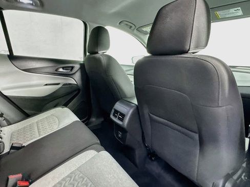 Used 2022 Chevrolet Equinox LS w/ LS Convenience Package FWD image 27