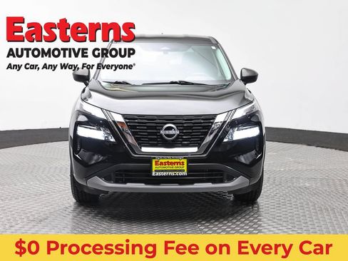 Used 2023 Nissan Rogue S AWD/4WD image 2