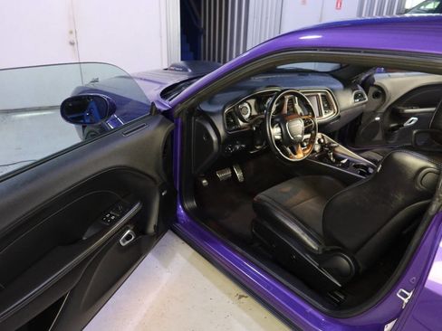 Used 2019 Dodge Challenger R/T Scat Pack w/ Shaker Package image 17