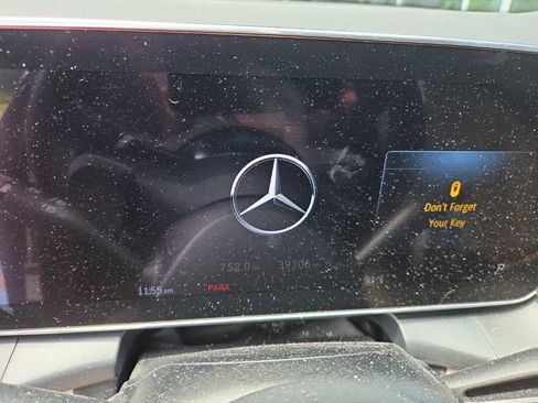 Used 2024 Mercedes-Benz GLC 300 4MATIC image 14