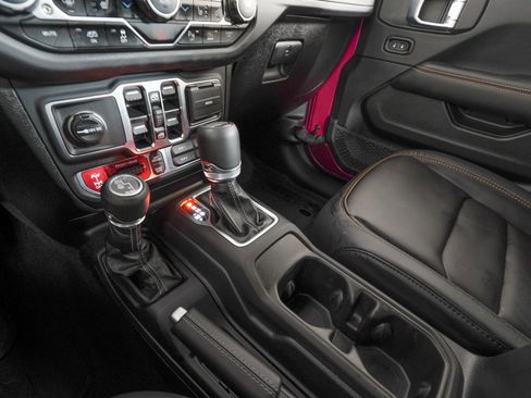 Used 2024 Jeep Wrangler Unlimited Rubicon 392 image 22